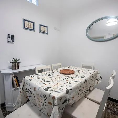 244b - Casa Ludo, Centro Storico,140m Dalla Baia Del Silenzio Patrimonio Unesco E Mare Apartment *